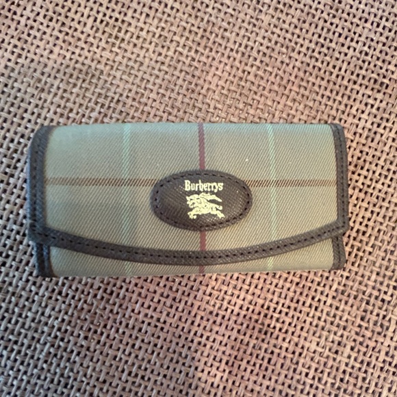 EUC Burberrys Key Wallet/Key Holder - Picture 2 of 12